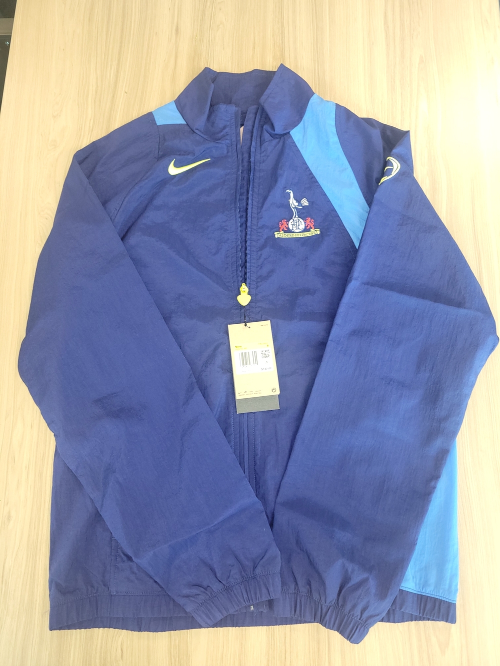 Nike Men's Navy and Light Blue Tottenham Windbreaker Jacket with Lime Swoosh